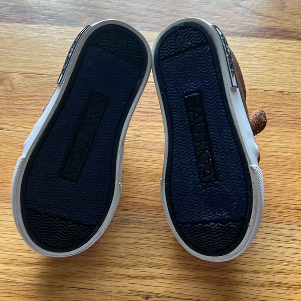 Nautica Sneakers - Picture 3 of 4